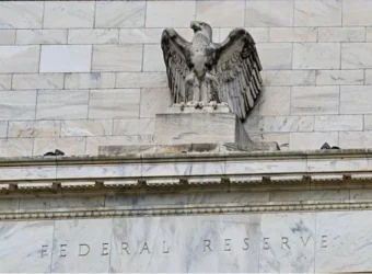 Trump escala su guerra contra la Fed